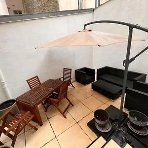 https://studio-balcon-champs-elysees-hala.fr-paris.fr